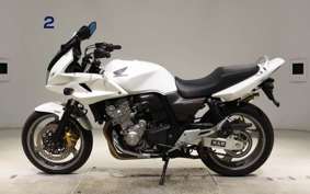 HONDA CB400 SUPER BOLDOR VTEC A 2009 NC42