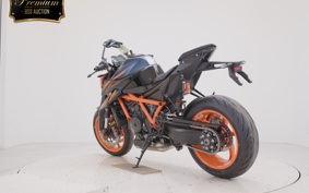 KTM 1290 SUPER DUKE R EVO
