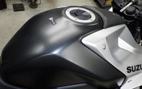 SUZUKI GSX-8R 2024 EM1AA