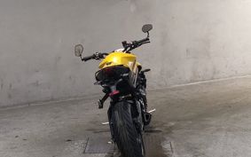 TRIUMPH STREET TRIPLE RS 2023 HDA614