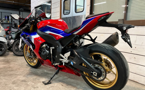 HONDA CBR1000RR-R FB SP 2023 SC82