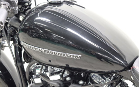 HARLEY FXBR 2018 YEJ