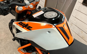 KTM 690 DUKE R 2013 LDU40