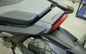 HONDA X-ADV 750 2025 RH21