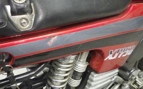 YAMAHA XJ750 E 1983 29R