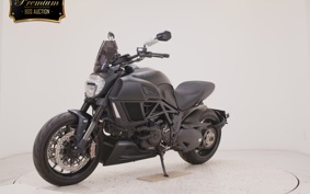 DUCATI DIAVEL 2015
