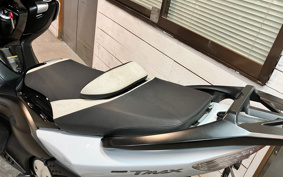 YAMAHA T-MAX10TH ANNIVER WHITEMAX 2011 SJ08J
