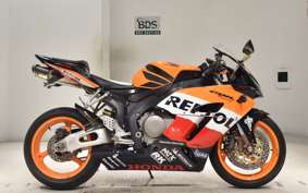 HONDA CBR1000RR 2004 SC57