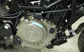 HUSQVARNA SVARTPILEN 401 2023