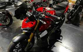 DUCATI STREET FIGHTER V4S 2022 1F00