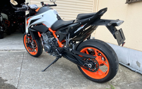 KTM 890 DUKE R 2023 TU940