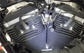 HARLEY XL883R 2006