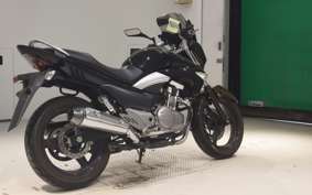 SUZUKI GSR250