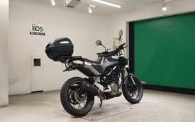 HUSQVARNA SVARTPILEN 125 2010