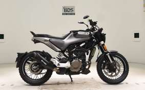 HUSQVARNA SVARTPILEN 125 2023