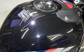 BMW M1000RR 2024