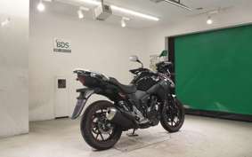 SUZUKI Vｽﾄﾛｰﾑ250A 2025