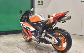 HONDA CBR1000RR 2004 SC57