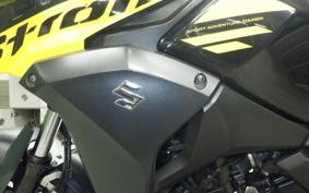 SUZUKI Vｽﾄﾛｰﾑ250A 2012