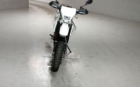 SUZUKI GLASS TRACKER BIG BOY NJ4BA