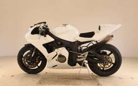 YAMAHA YZF-R6