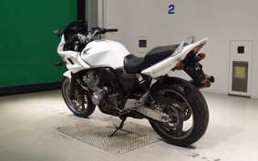 HONDA CB400 SUPER BOLDOR VTEC 2009 NC42