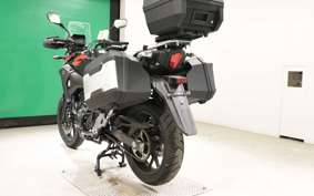 SUZUKI Vｽﾄﾛｰﾑ250 2006