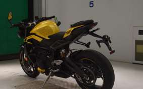 TRIUMPH STREET TRIPLE RS 2023