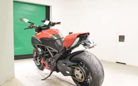DUCATI DIAVEL 2015