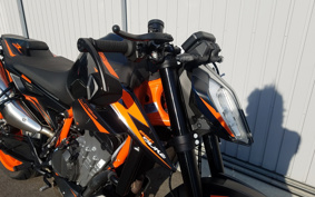 KTM 890 DUKE R 2023 TU940