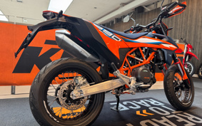 KTM 690 SMC R 2024 LSV40