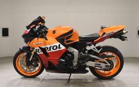 HONDA CBR600RR GEN 3 2014 PC40