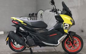 APRILIA SR GT200 ..
