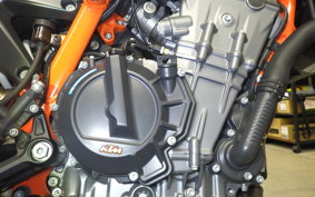 KTM 890 DUKE R 2021