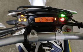 OTHER HUSQUARNA 701 SUPERMOTO 2017 USV