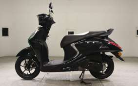 YAMAHA ﾌｧｯｼｰﾉ125ﾊEVEﾘｯﾄﾞ 2017