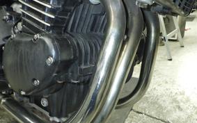 TRIUMPH THUNDERBIRD 900 2004