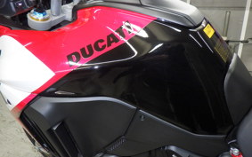 DUCATI MULTISTRADA V4パイ 2023