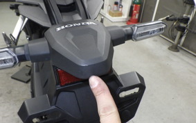 HONDA CB650R E-Clutch 2025 RH17