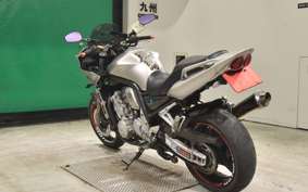 YAMAHA FZS1000 FAZER 2004