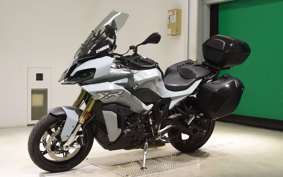BMW S1000XR 2020