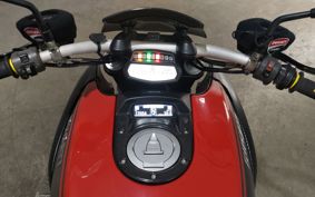 DUCATI DIAVEL CARBON 2011 G100AB
