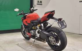 DUCATI STREETFIGHTER V2 2024