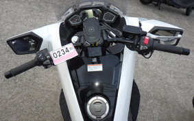 HONDA NM4 VULTUS -02 2014 RC82