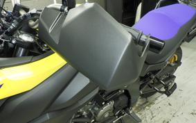 SUZUKI Vｽﾄﾛｰﾑ650XTA 2026 C733M