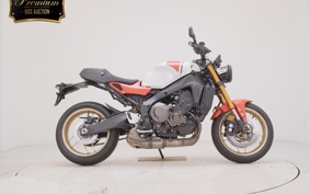 YAMAHA XSR900 2025
