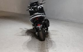YAMAHA T-MAX 560 SJ21J