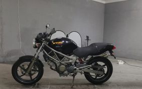 HONDA VTR 250 MC33