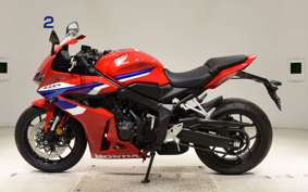 HONDA CBR650R E-Clutch 2026 RH17