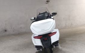 HONDA GL1800 TOUR DCT SC79